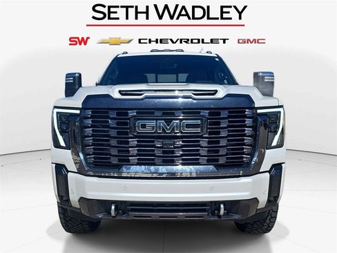 Used 2024 GMC Sierra 2500 Denali Ultimate w/ Max Trailering Package image 2