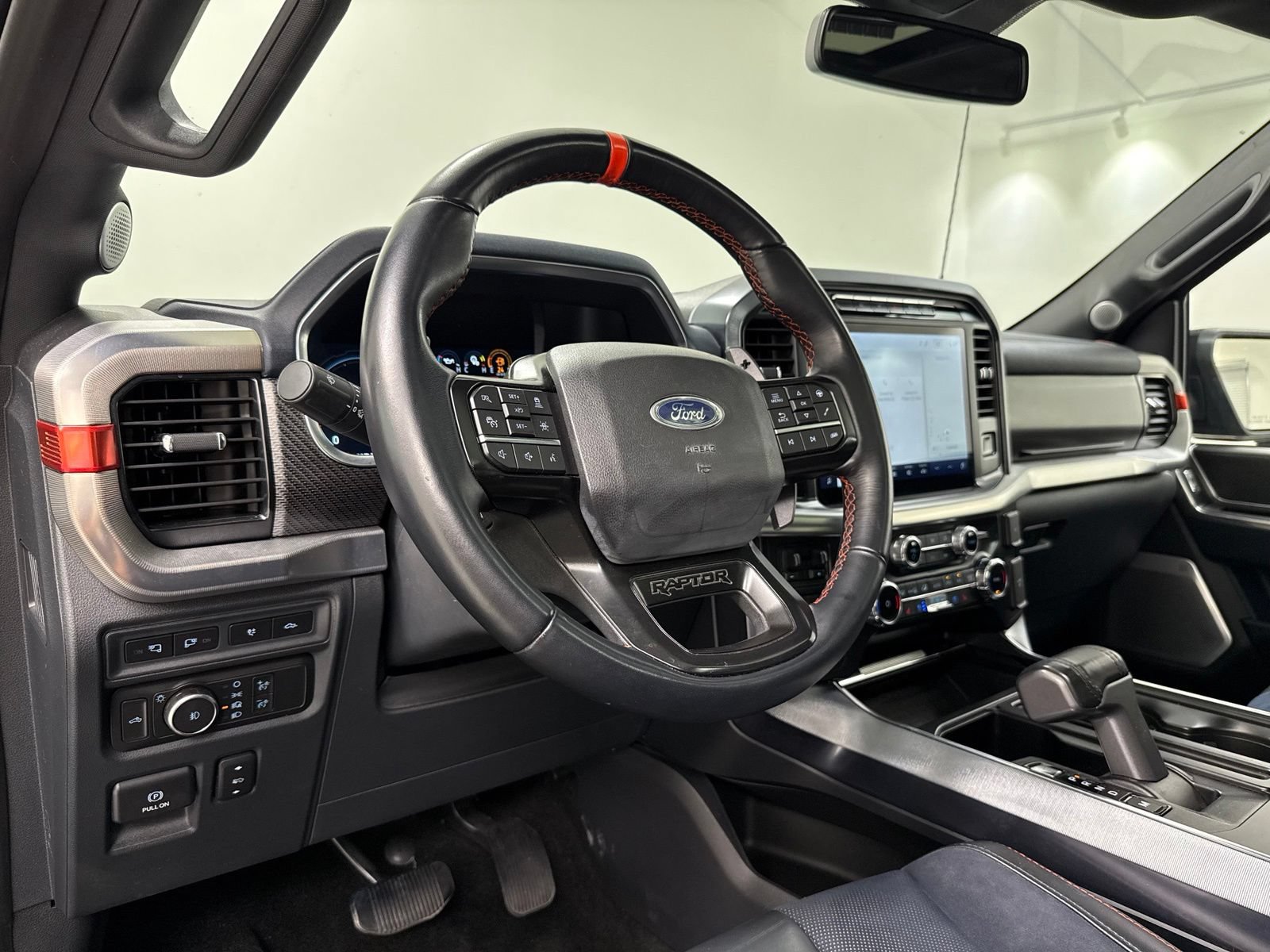 Used 2022 Ford F150 Raptor w/ Raptor 37 Performance Package AWD/4WD image 17