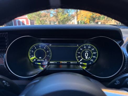 Used 2021 Ford Mustang Shelby GT500 w/ Carbon Fiber Track Pack image 48