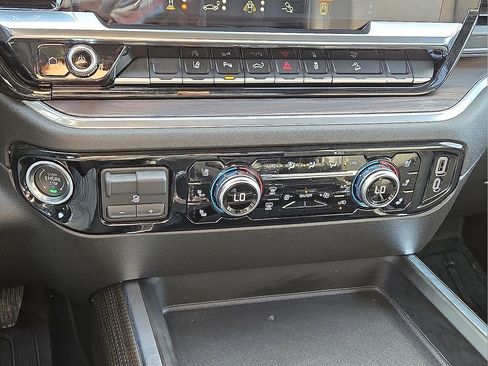 Used 2025 GMC Sierra 2500 SLT w/ Texas SLT Premium Package image 28