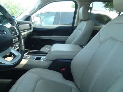 Used 2024 Ford Expedition Limited RWD image 6