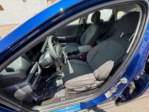 Used 2025 Kia K4 FWD image 36