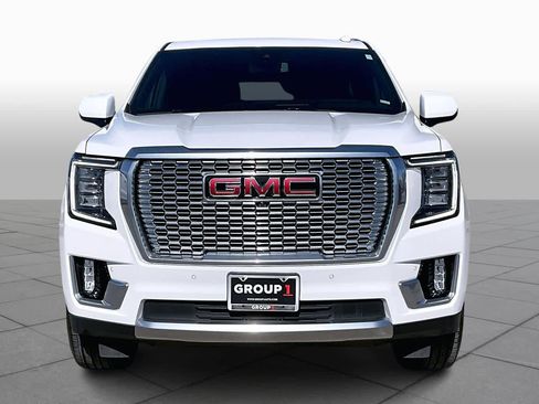 Used 2024 GMC Yukon XL Denali image 3