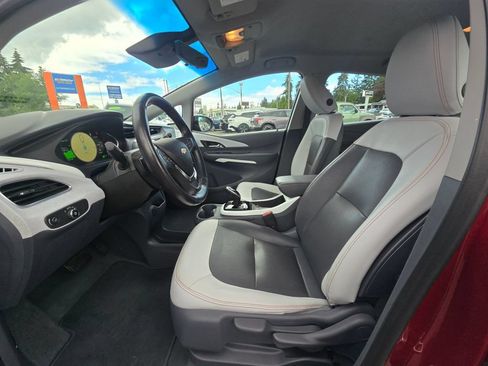 Used 2021 Chevrolet Bolt Premier w/ Infotainment Package FWD image 21