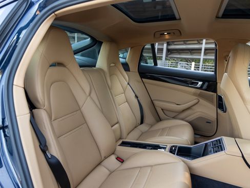 Certified 2022 Porsche Panamera image 50