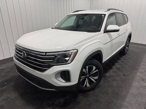 Used 2024 Volkswagen Atlas SE image 53