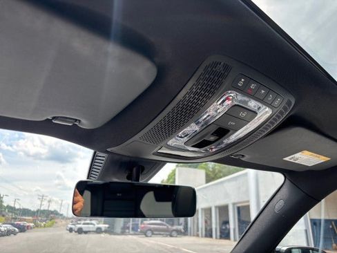 Used 2021 Mercedes-Benz GLB 250 image 28
