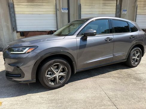 Certified 2025 Honda HR-V EX-L image 4