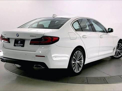 Used 2021 BMW 530i xDrive 530i xDrive w/ Premium Package image 12