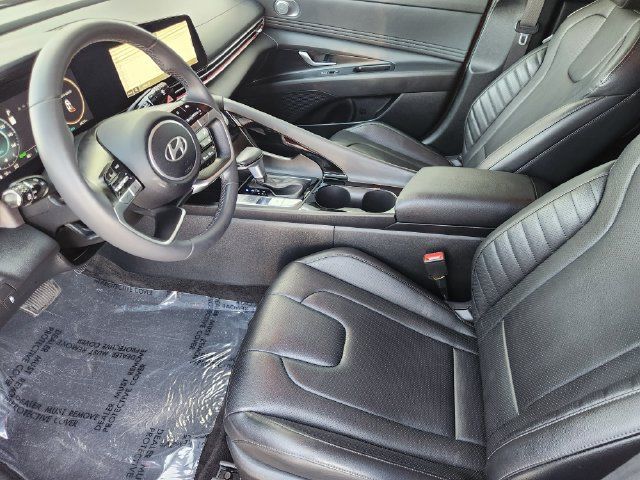 Used 2024 Hyundai Elantra Limited FWD image 4