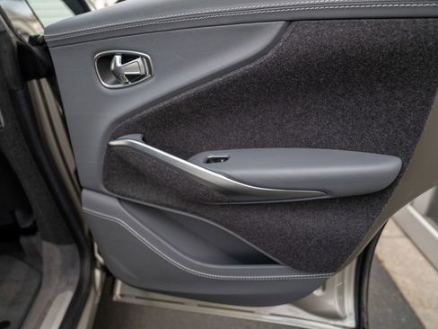 Used 2021 Aston Martin DBX image 34