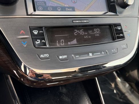 Used 2015 Toyota Avalon XLE Touring FWD image 26