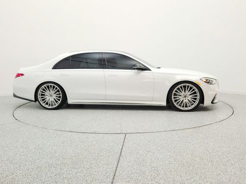 Used 2024 Mercedes-Benz S 580 4MATIC Sedan image 4