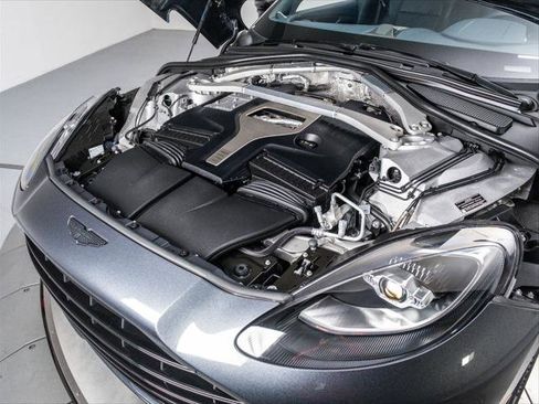 Used 2025 Aston Martin DBX 707 image 19