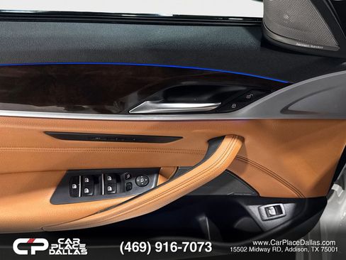 Used 2019 BMW 540i w/ M Sport Package RWD image 11