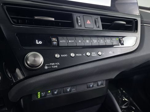 Used 2023 Lexus ES 350 F Sport w/ Accessory Package (Z1) FWD image 16