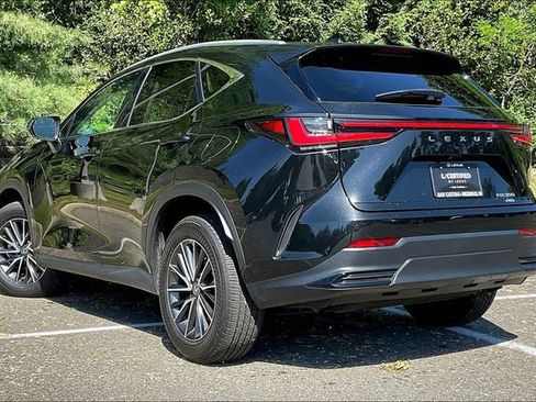 Used 2025 Lexus NX 350 AWD w/ Accessory Package (2T) image 6