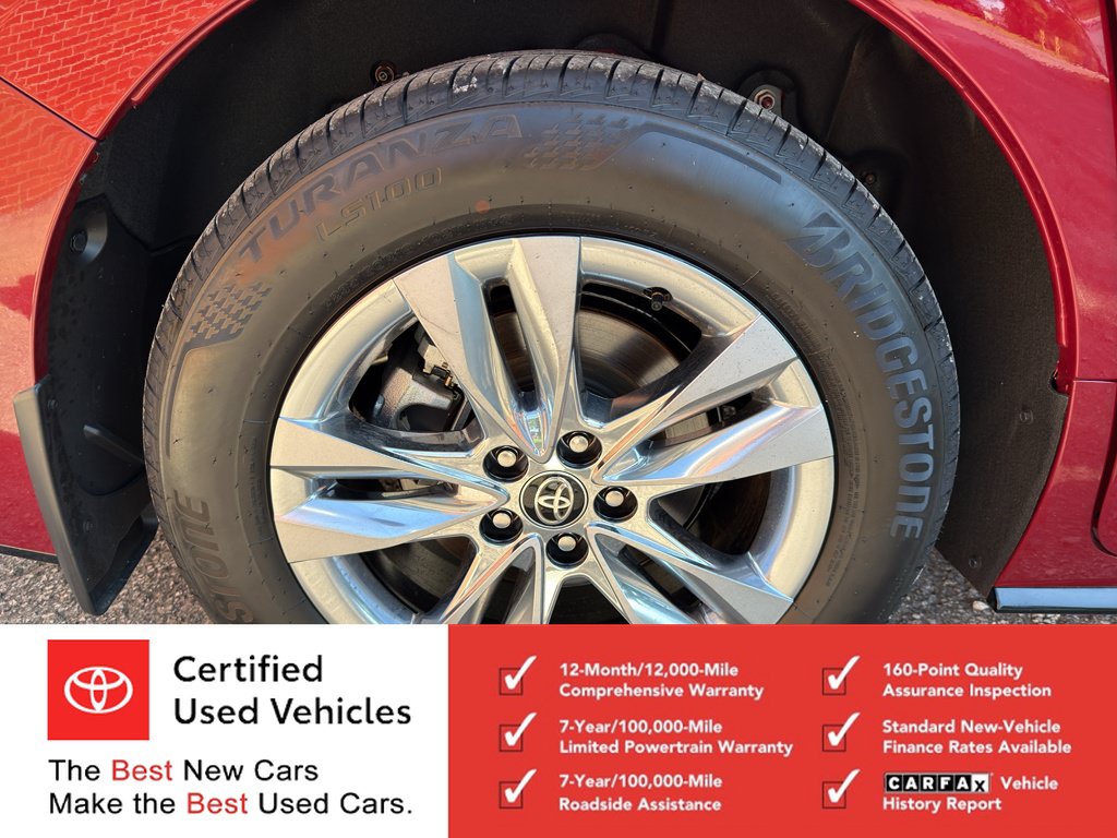 Used 2026 Toyota Sienna Limited AWD/4WD image 11