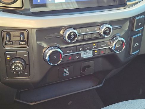 Used 2022 Ford F150 XLT w/ Equipment Group 302A High image 32