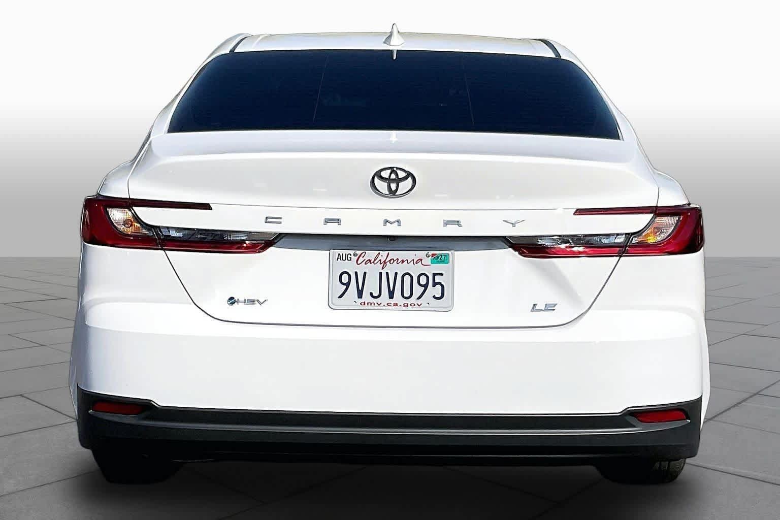 Used 2025 Toyota Camry LE FWD image 4