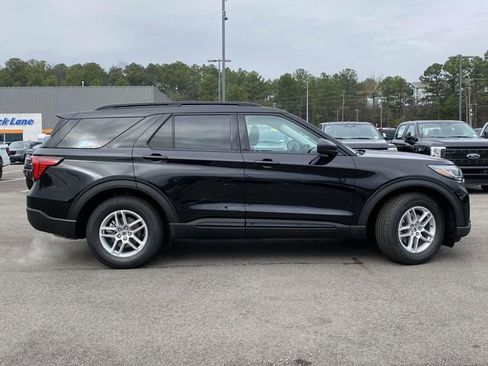 New 2026 Ford Explorer Active image 2