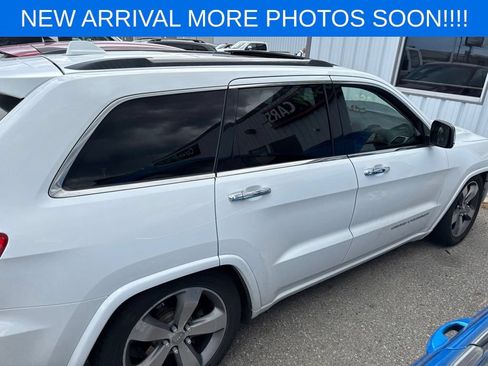 Used 2014 Jeep Grand Cherokee Overland AWD/4WD image 9