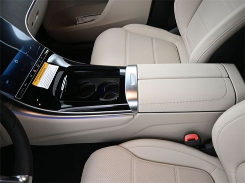 New 2026 Mercedes-Benz GLC 300 image 9