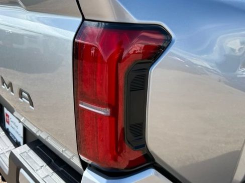 Used 2026 Toyota Tacoma SR5 AWD/4WD image 13