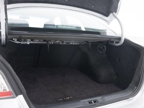 Used 2015 Nissan Altima 2.5 SV FWD image 40