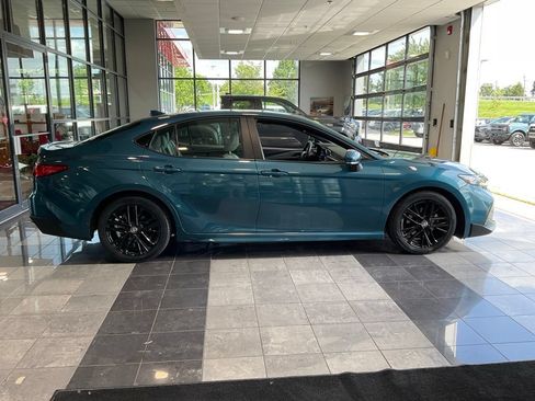 Certified 2025 Toyota Camry SE FWD image 6