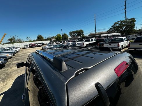 Used 2012 Lincoln Navigator 2WD image 25