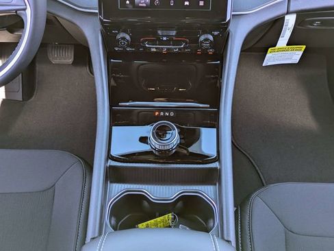 New 2026 Jeep Grand Cherokee Laredo image 19