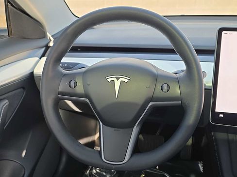 Used 2022 Tesla Model 3 Long Range image 19