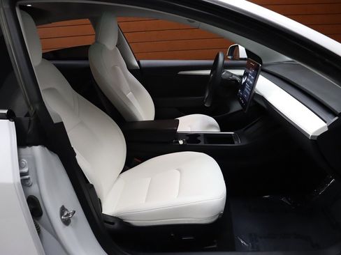 Used 2023 Tesla Model 3 Standard Range image 43