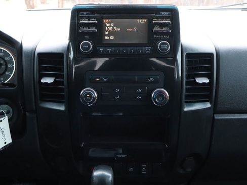 Used 2013 Nissan Titan SV w/ SV Value Truck Pkg image 34