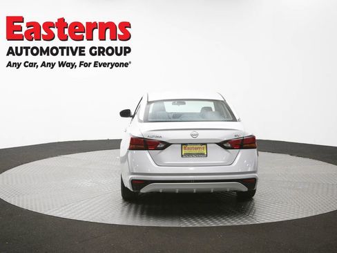 Used 2023 Nissan Altima 2.5 SV FWD image 37