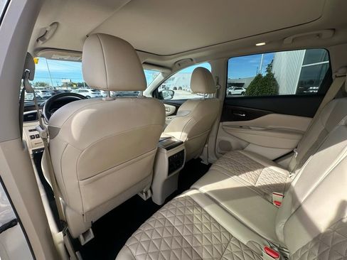 Used 2019 Nissan Murano Platinum w/ Cargo Package image 21