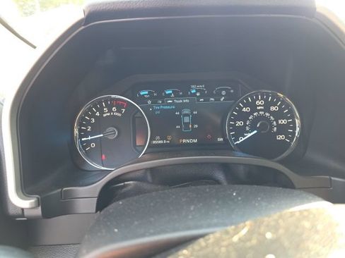 Used 2019 Ford F150 Lariat AWD/4WD image 10
