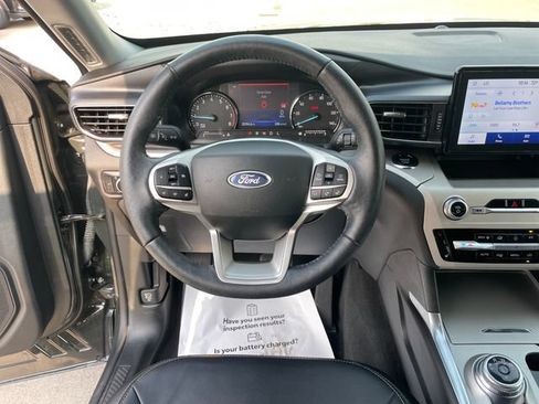 Used 2023 Ford Explorer XLT w/ Equipment Group 202A AWD/4WD image 23