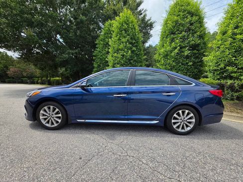 Used 2017 Hyundai Sonata Limited w/ Ultimate Package 04 FWD image 2