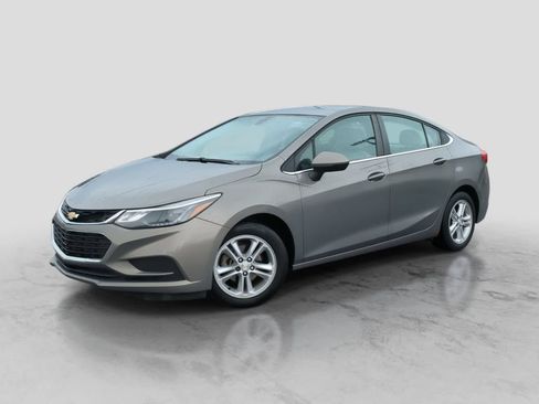 Used 2018 Chevrolet Cruze LT w/ Convenience Package FWD image 1