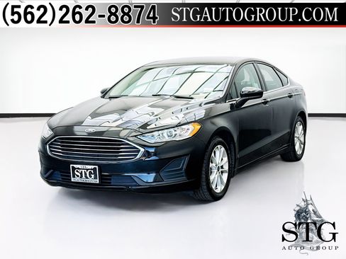Used 2019 Ford Fusion SE FWD image 1