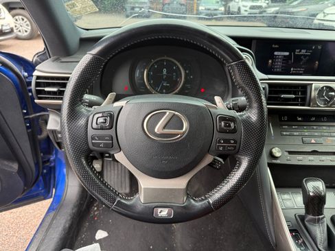 Used 2019 Lexus IS 300 F Sport w/ F Sport Package AWD/4WD image 9