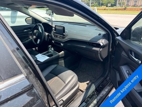 Used 2022 Nissan Altima 2.5 SR w/ Midnight Edition Package AWD/4WD image 7
