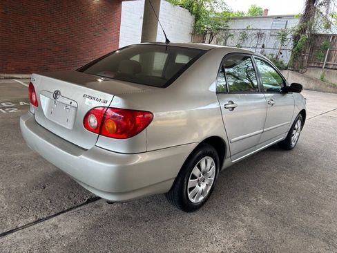 Used 2004 Toyota Corolla LE w/ Preferred Accessory Pkg FWD image 5