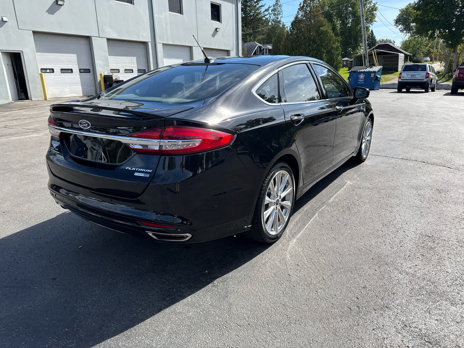 Used 2017 Ford Fusion Platinum AWD/4WD image 3
