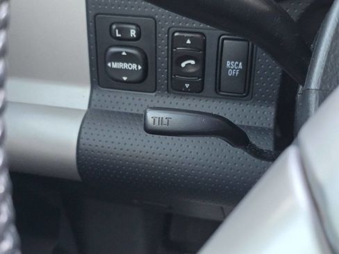 Used 2009 Toyota FJ Cruiser Base 4x4 4dr SUV 5A image 53