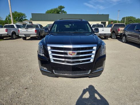 Used 2020 Cadillac Escalade ESV Luxury AWD/4WD image 14