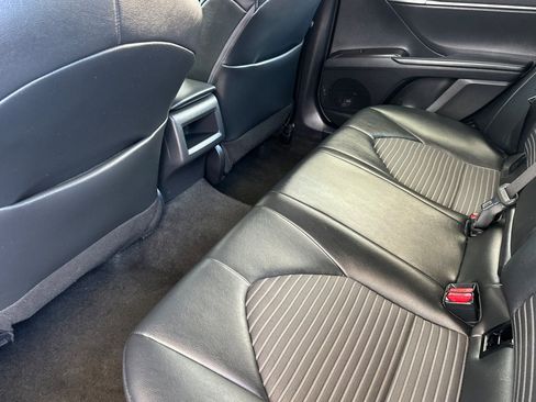 Used 2024 Toyota Camry SE FWD image 12