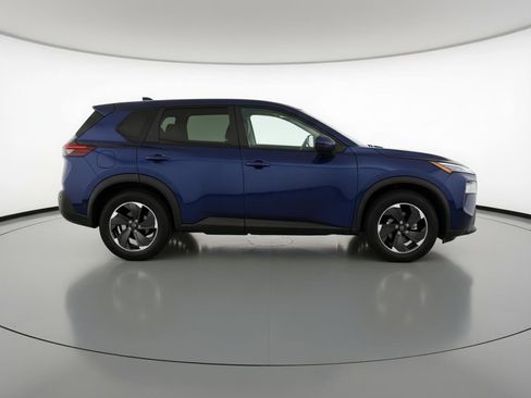 Used 2025 Nissan Rogue SV image 11